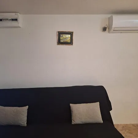Irena Apartment Vir