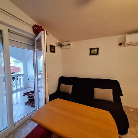 Irena Apartment