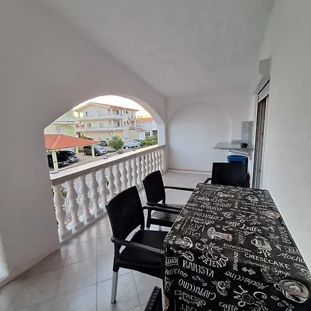 Apartament Irena Vir